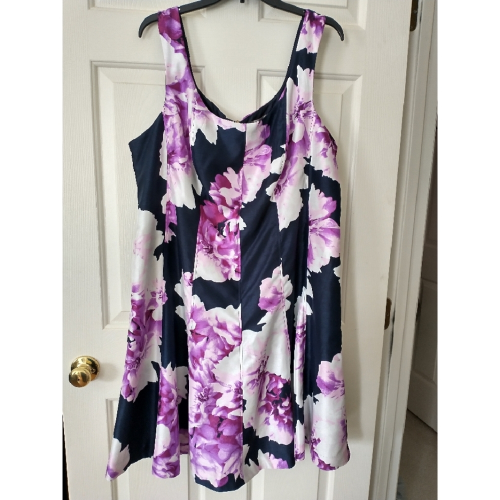 EUC Dress Barn Fit & Flare Floral Sleeveless Dress Women's Plus Size 20